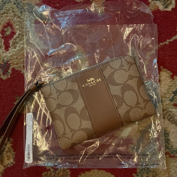 Coach Corner Zip Wristlet - Picture 2 of 7